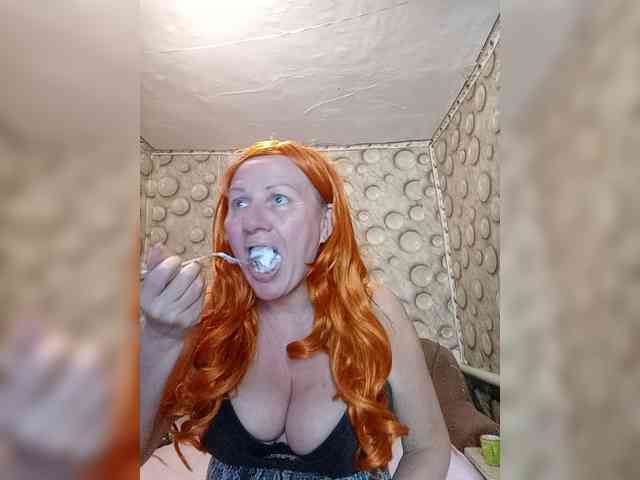 FameLara webcam