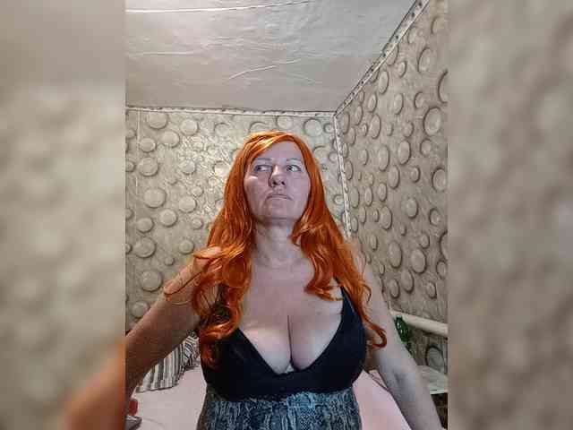 FameLara webcam