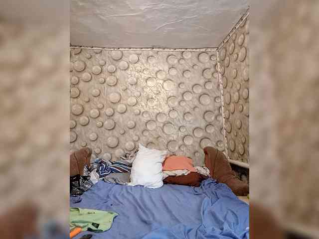 FameLara webcam