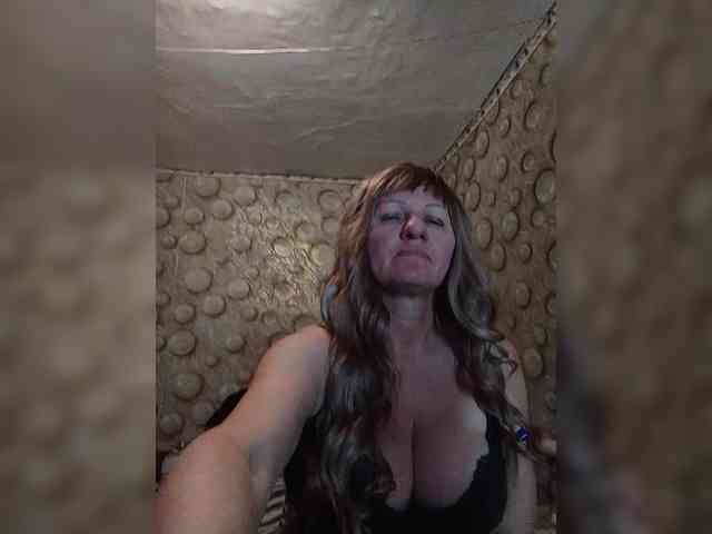 FameLara webcam