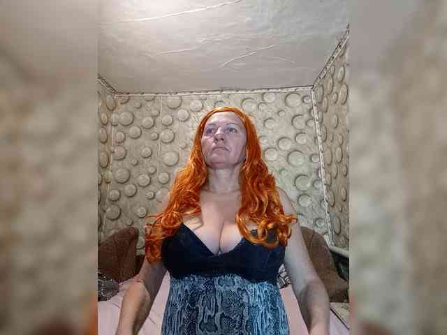 FameLara webcam