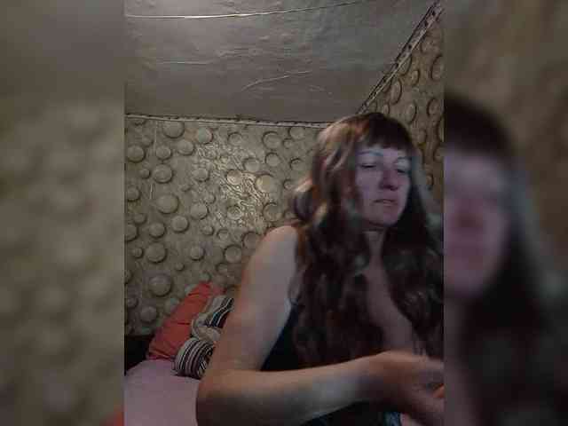 FameLara webcam