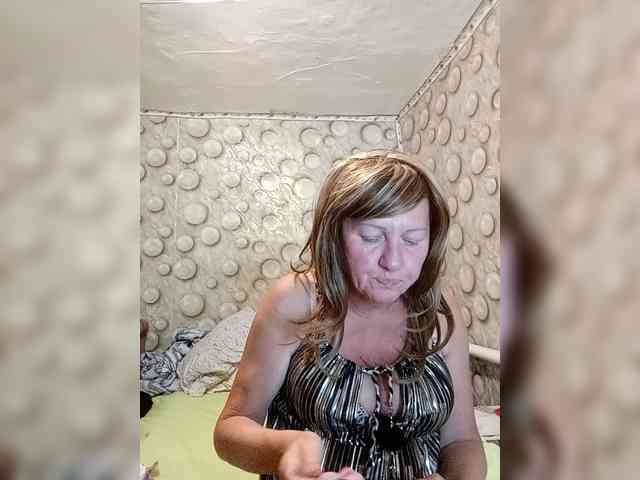 FameLara webcam