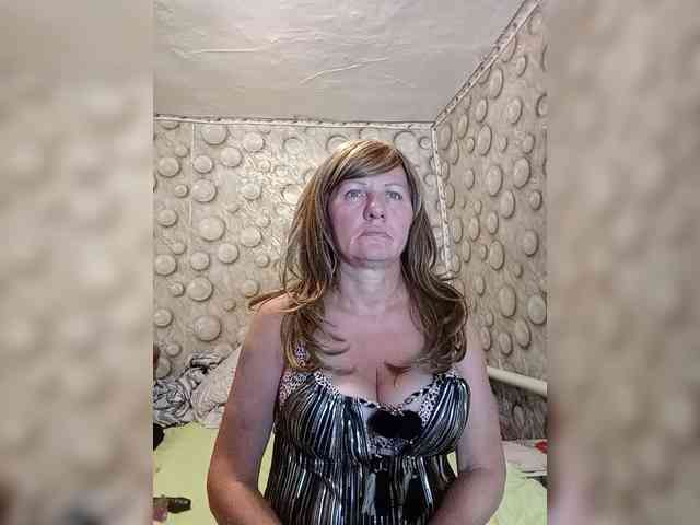 FameLara Live Webcam on BongaCams