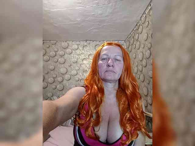 FameLara webcam