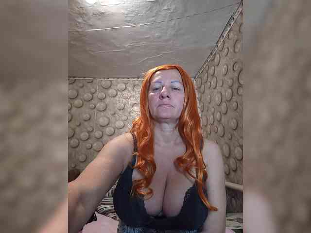 FameLara webcam