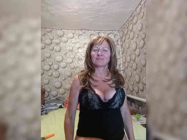 FameLara webcam