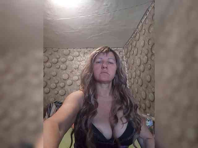 FameLara webcam