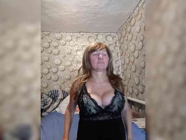 FameLara webcam