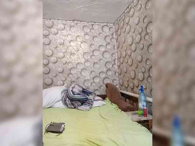FameLara webcam