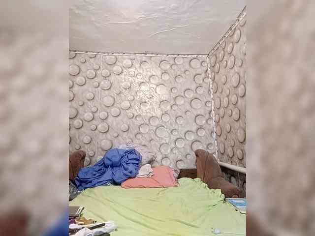 FameLara webcam