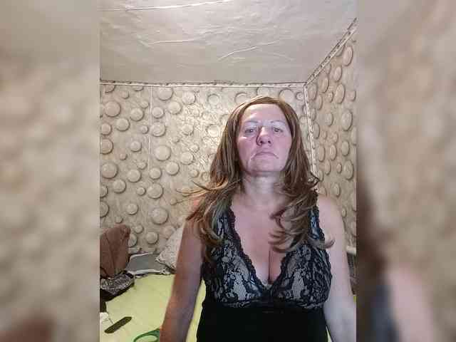 FameLara webcam