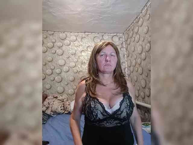 FameLara webcam
