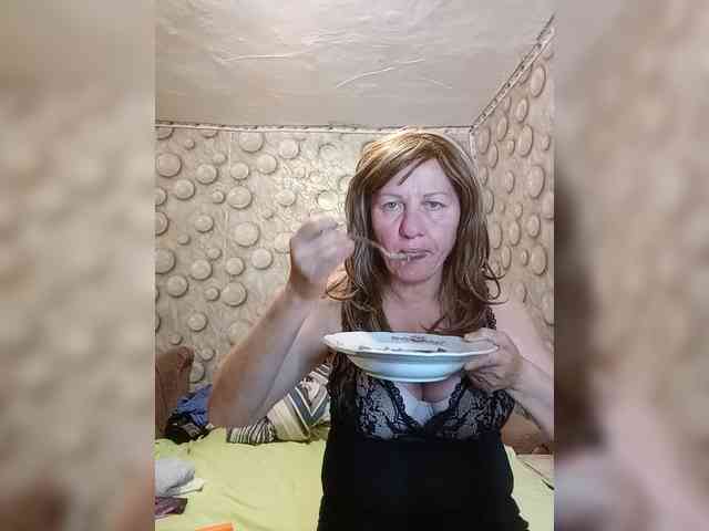 FameLara webcam