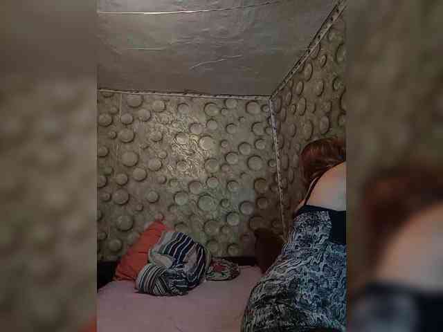 FameLara webcam
