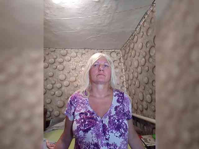 FameLara Sex Cam Show