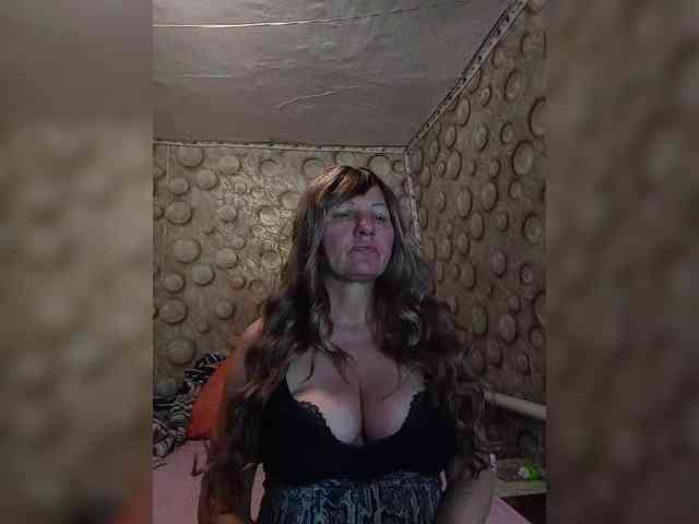 FameLara webcam