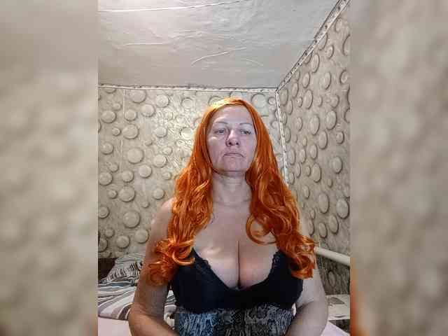 FameLara webcam