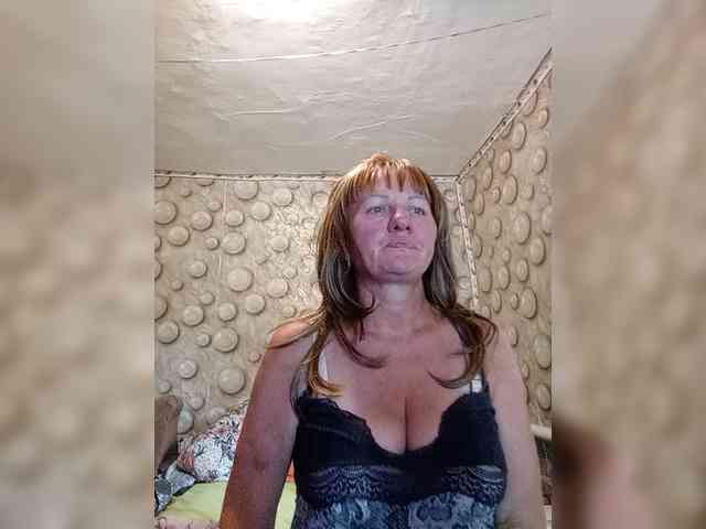 FameLara webcam