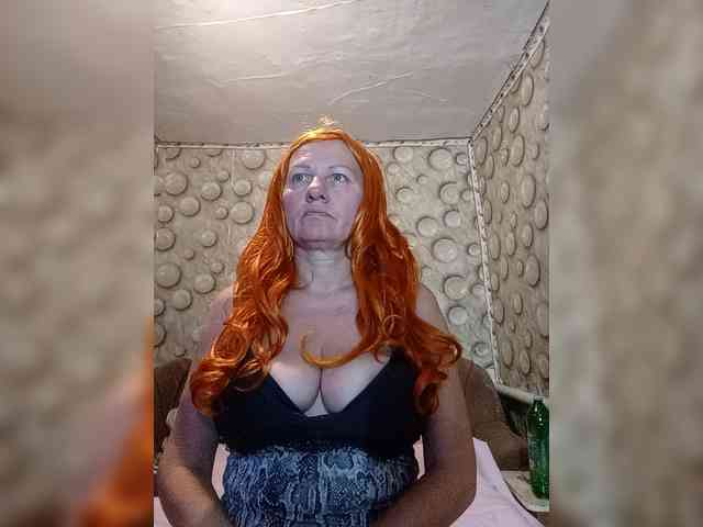 FameLara webcam