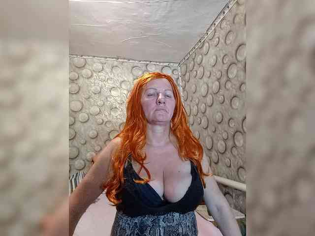 FameLara webcam