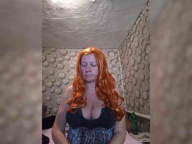 FameLara webcam