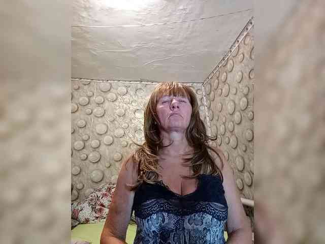 FameLara webcam