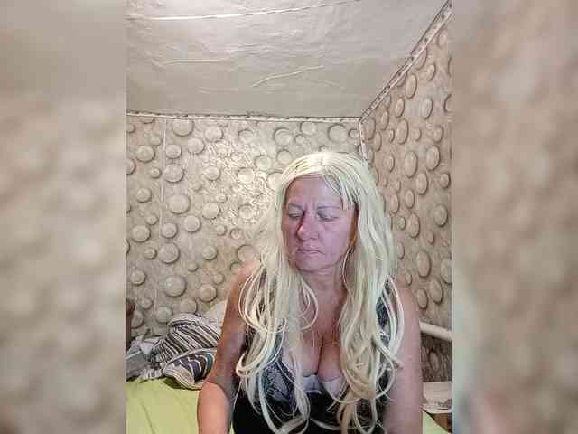 FameLara Sex Cam Show