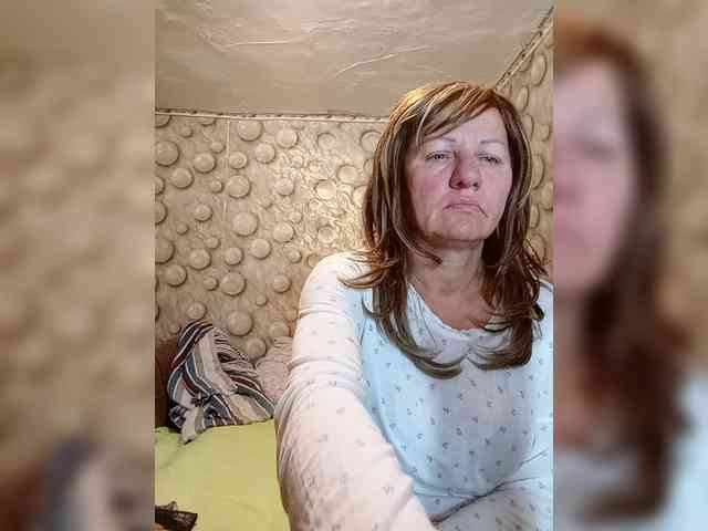 FameLara webcam