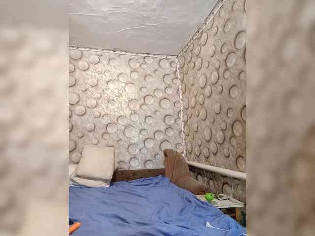 FameLara webcam