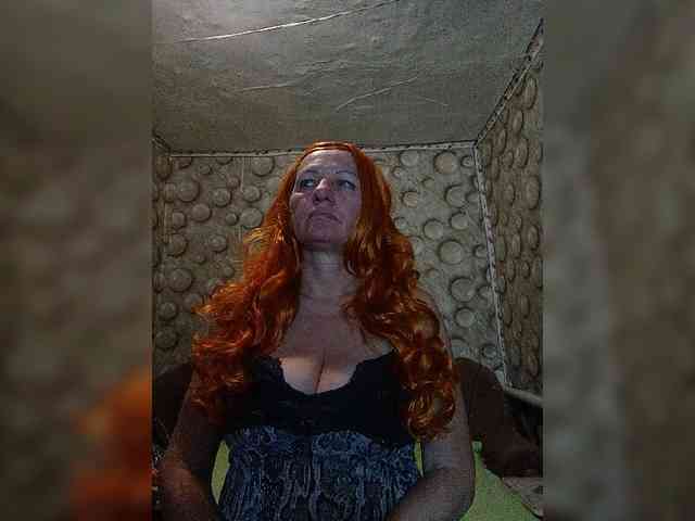 FameLara webcam