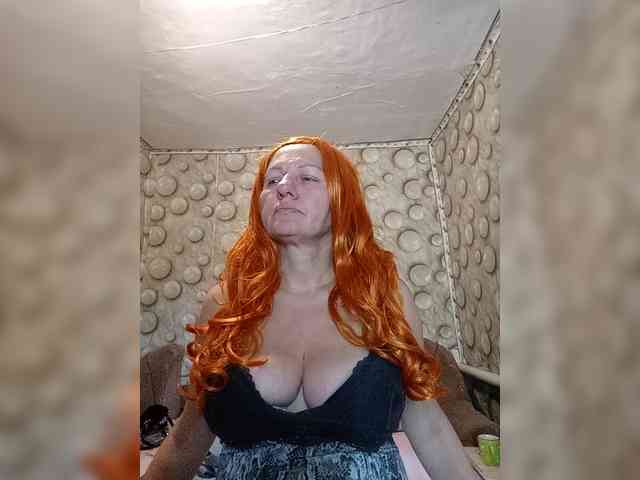 FameLara webcam
