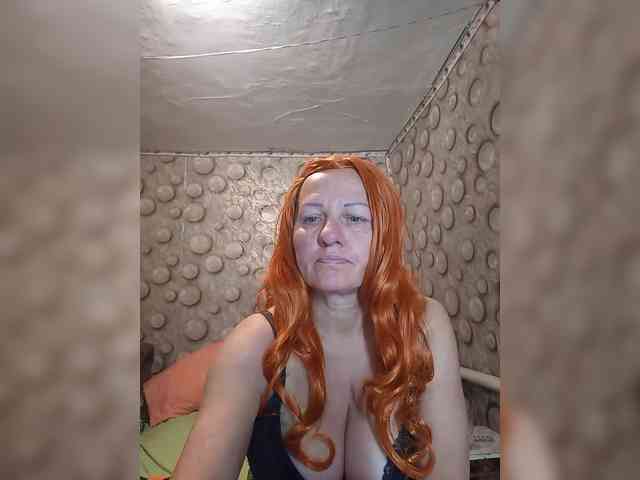 FameLara webcam