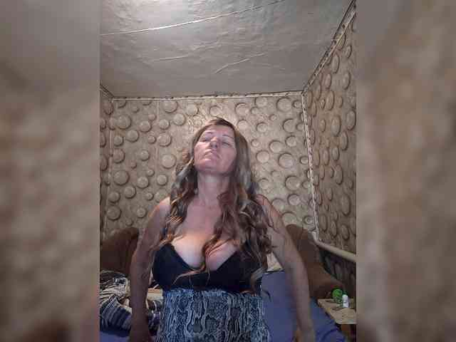 FameLara webcam