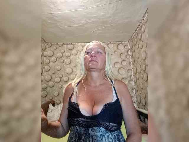 FameLara Sex Cam Show