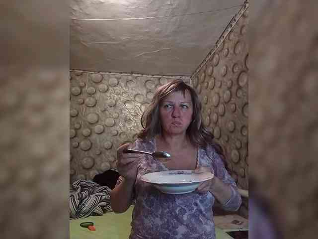 FameLara webcam