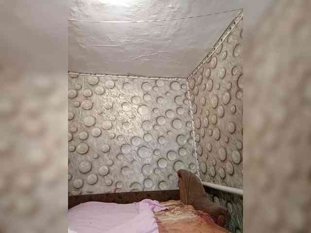 FameLara webcam