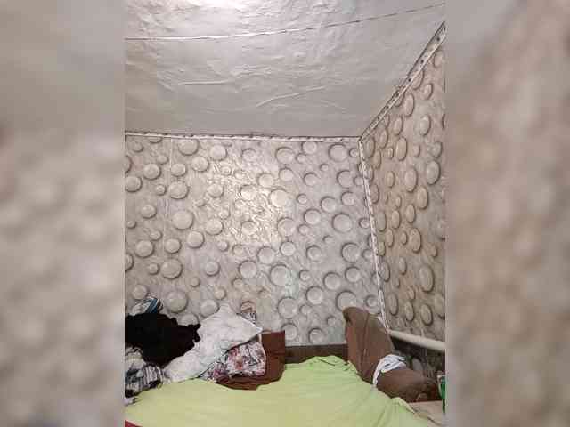 FameLara webcam