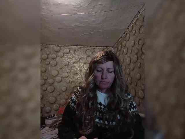 FameLara webcam