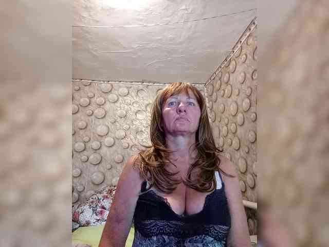 FameLara webcam