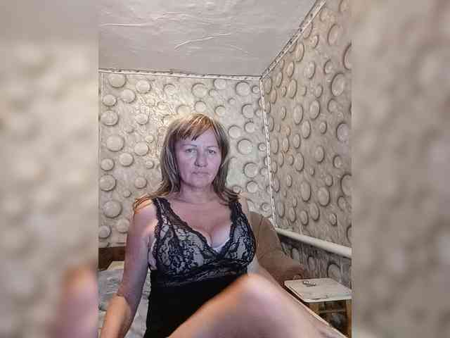 FameLara webcam