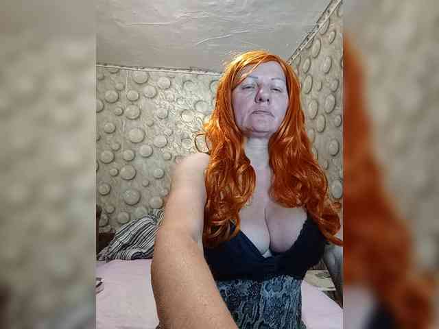 FameLara webcam
