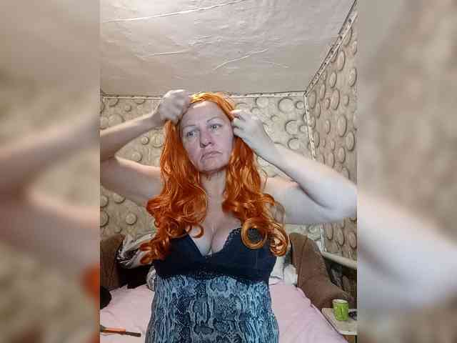 FameLara webcam