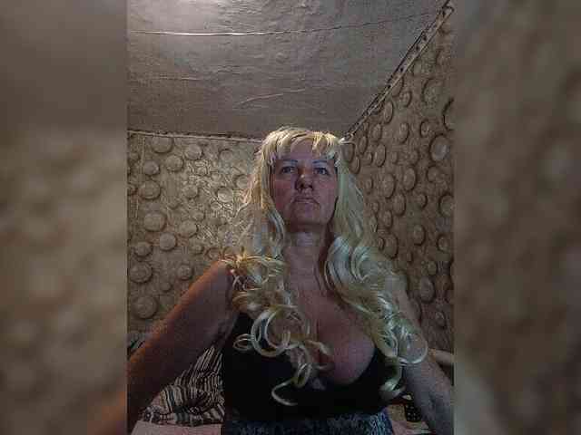 FameLara - Girl 