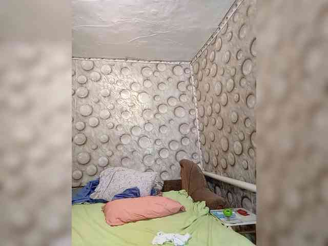 FameLara webcam