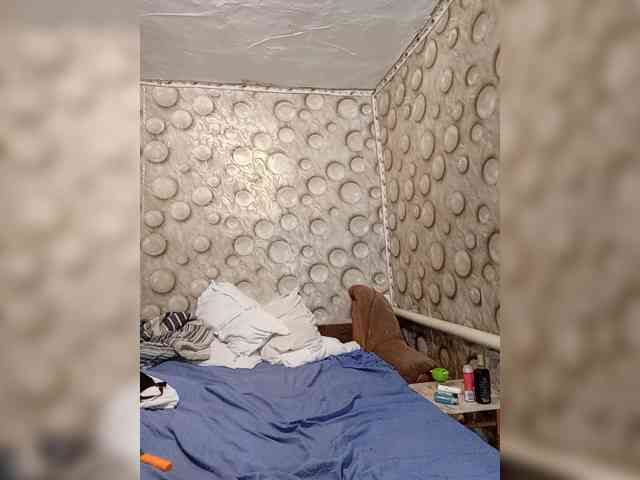 FameLara webcam