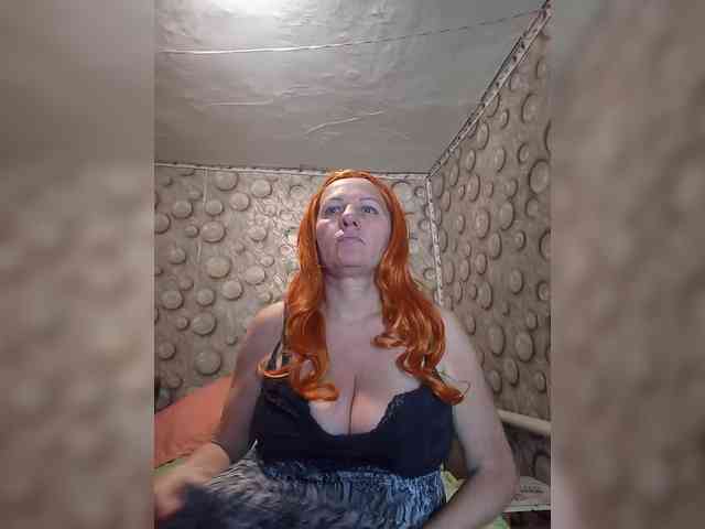 FameLara webcam