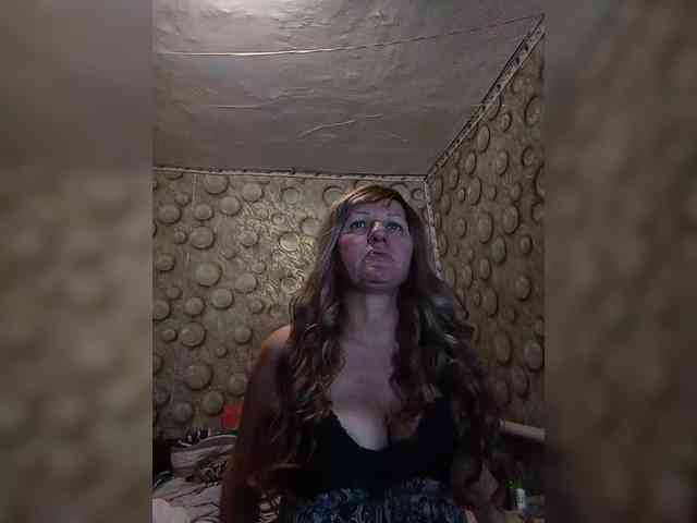 FameLara webcam