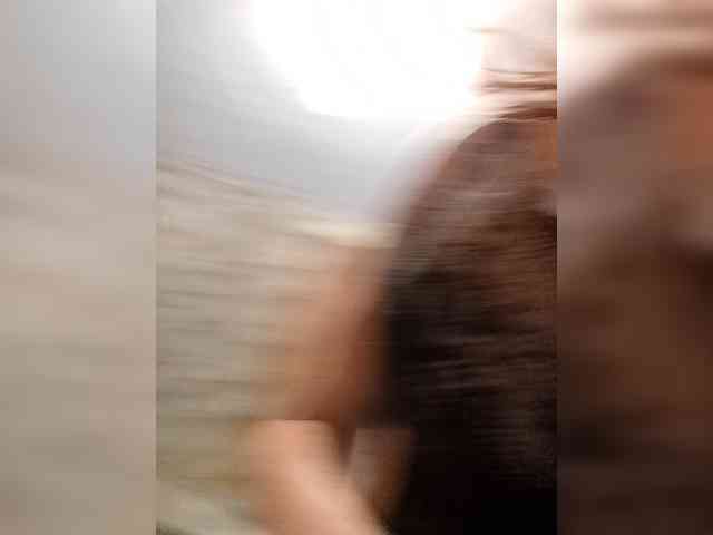 FameLara webcam