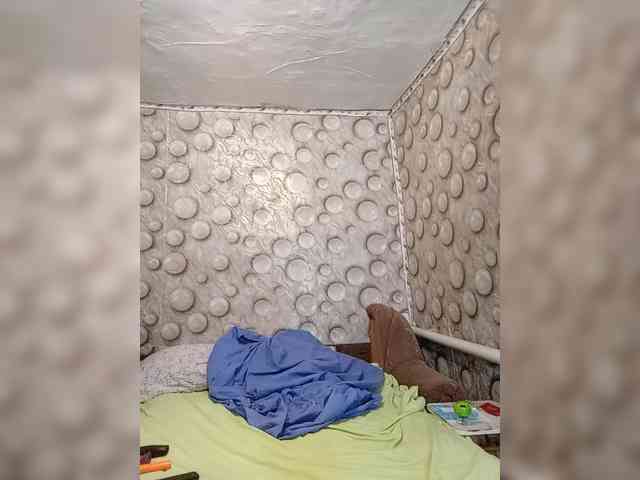 FameLara webcam